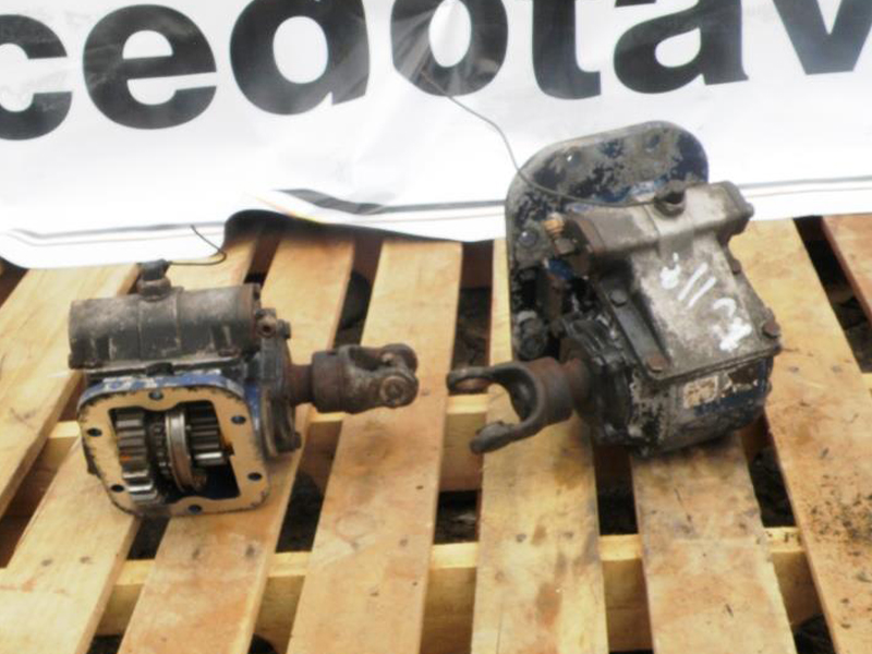 Toma de Fuerza (PTO) 6 & 8 Pernos